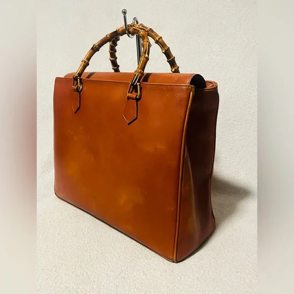 Gucci Bamboo Leather Tote/ Handbag - Picture 9 of 16
